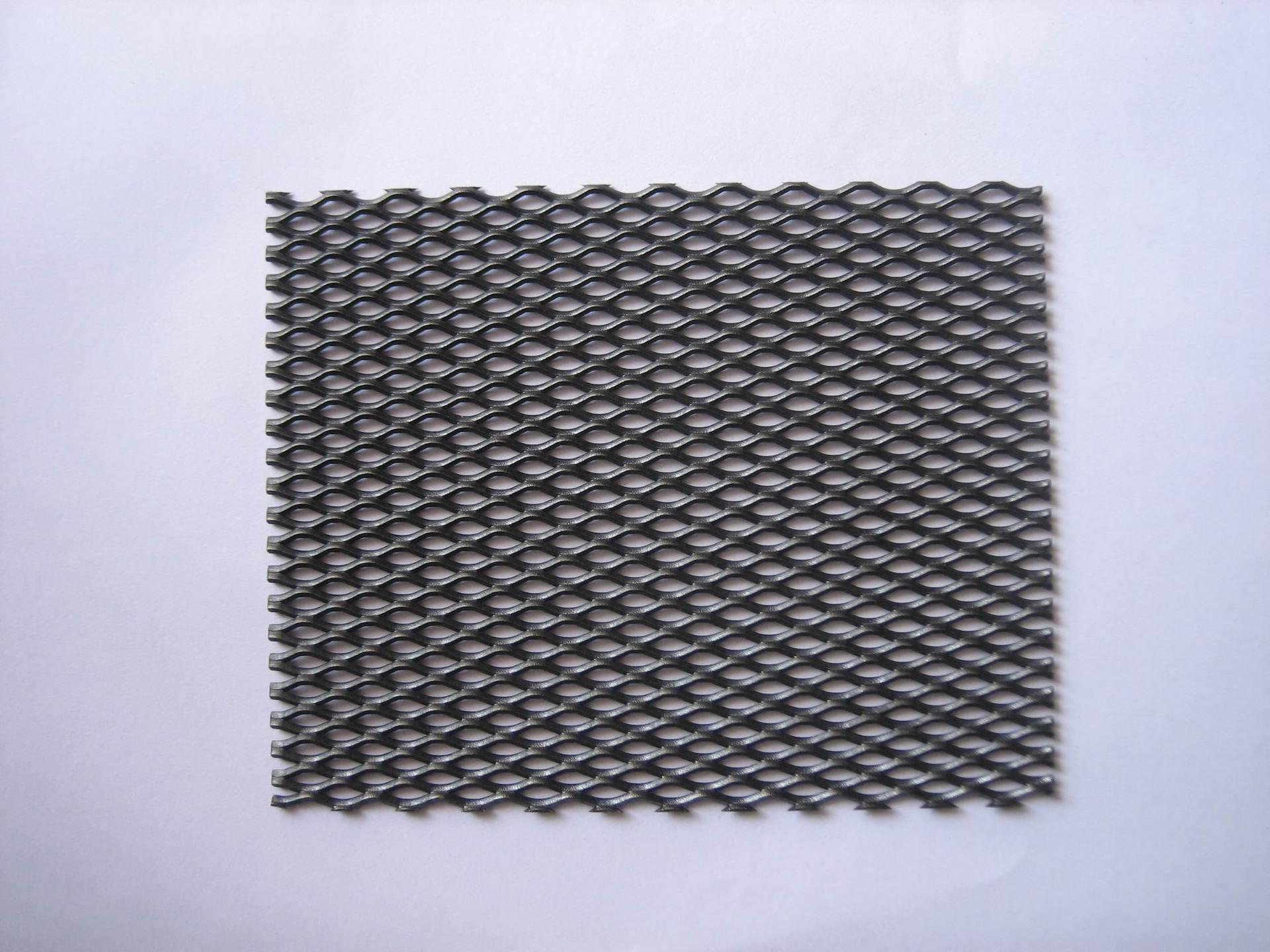 Application of titanium mesh